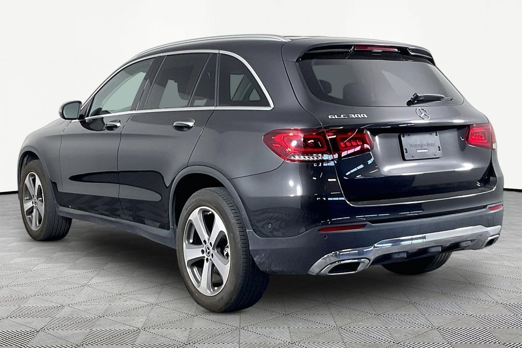 Used 2022 Black Mercedes-Benz GLC 300 image 3