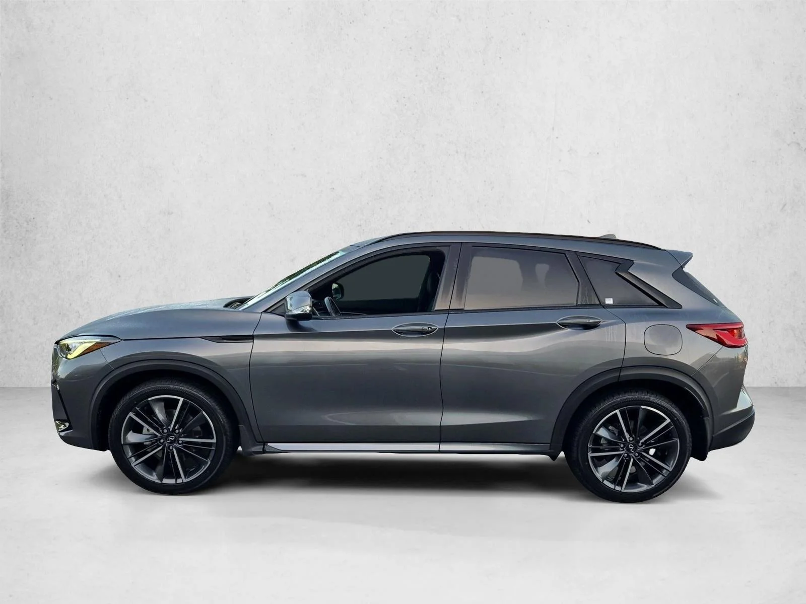 Used 2024 Graphite Shadow INFINITI SPORT image 10
