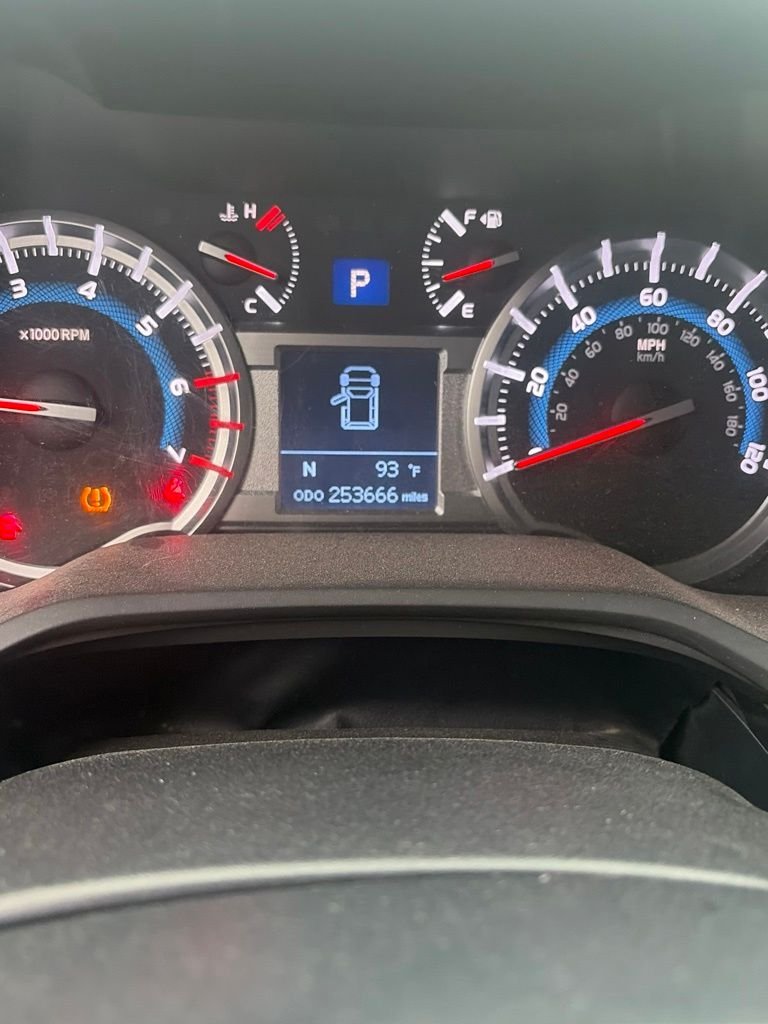 Used 2018 White Toyota TRD Off-Road Premium image 9
