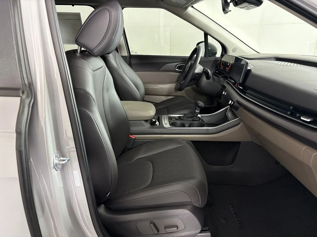 New 2026 Ceramic Silver Kia EX image 48