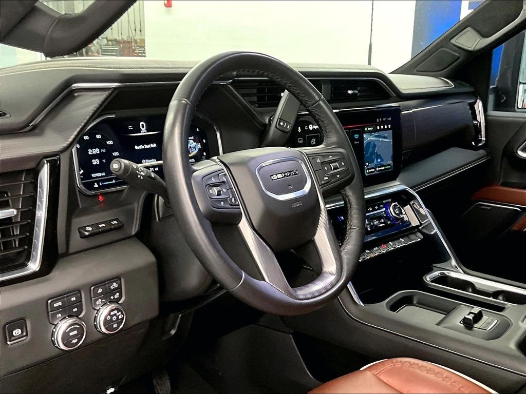 Used 2025 Summit White GMC Denali Ultimate image 8