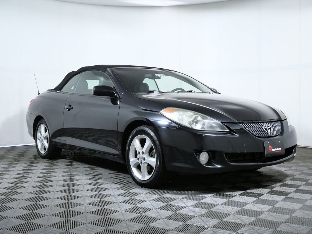Used 2004 Black Toyota SLE image 1