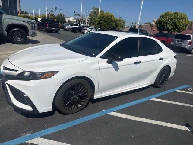2021 Toyota Camry 2.5 Auto SE Nightshade's photo