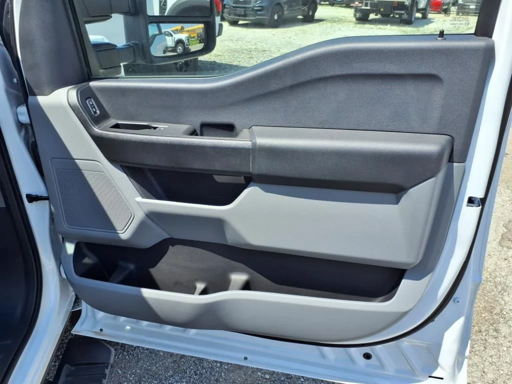 2024 Ford F-450 Super Duty Chassis Cab XL - Photo 13