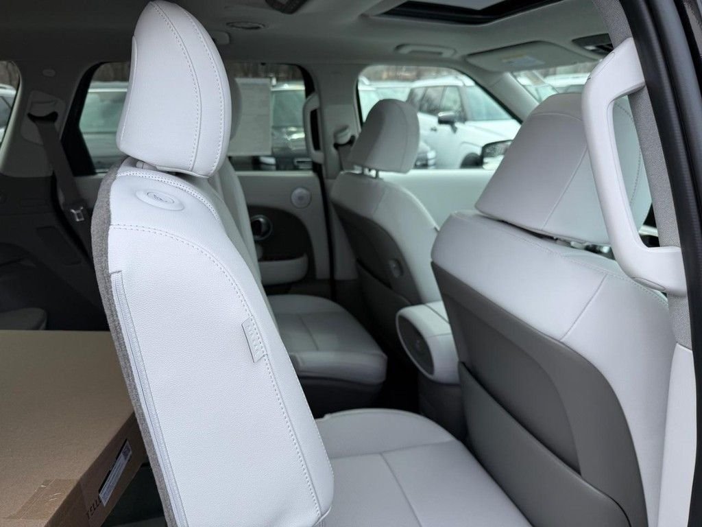 New 2026 Black Hyundai Limited AWD image 18