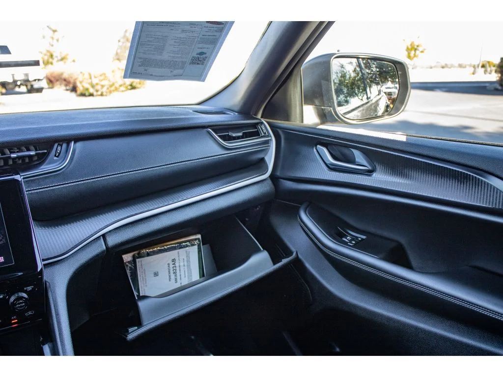Used 2024 Baltic Gray Metallic Clearcoat Jeep Laredo X image 51