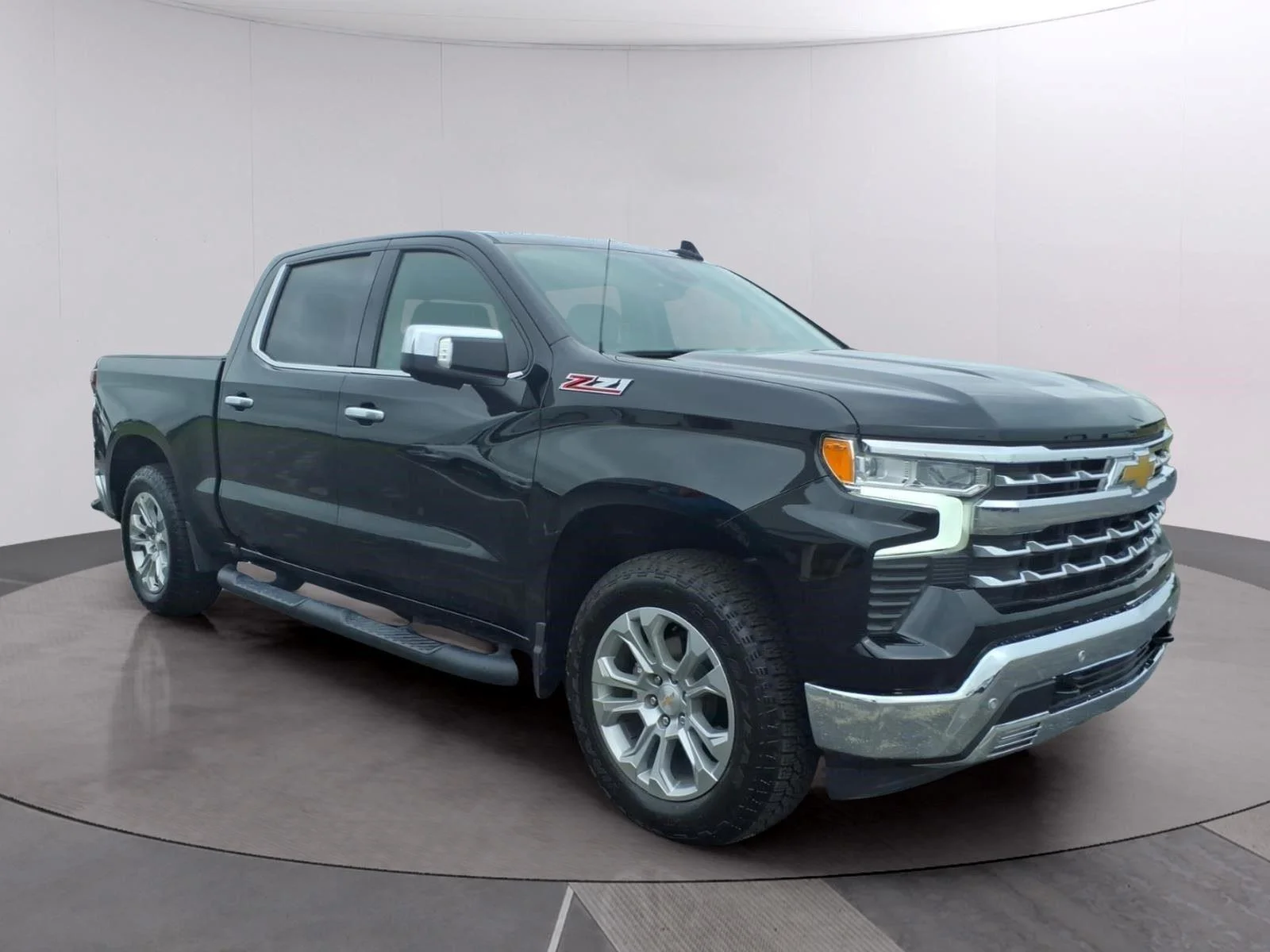 Used 2025 Black Chevrolet LTZ image 7
