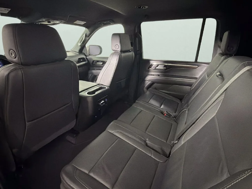 Used 2025 Black Chevrolet LT image 28