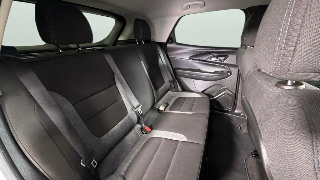 Used 2023 Summit White Chevrolet LT image 28