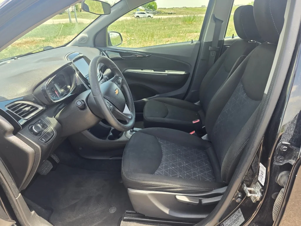 Used 2021 Mosaic Black Metallic Chevrolet 1LT image 12