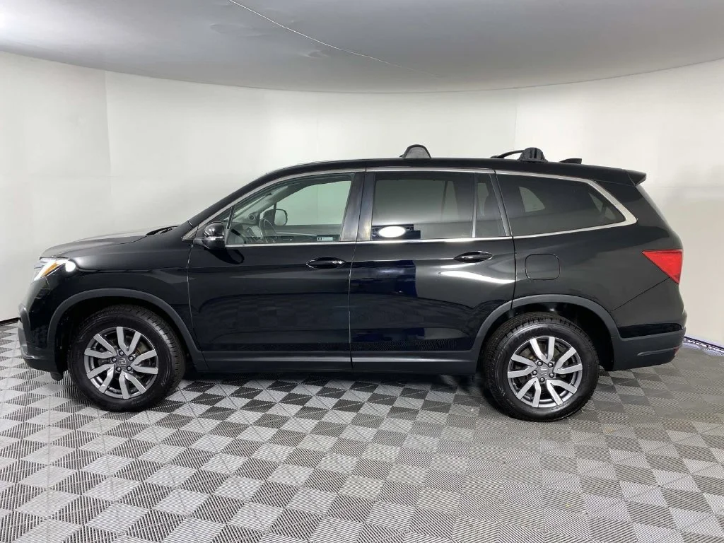 Used 2020 Crystal Black Pearl Honda EX-L image 5