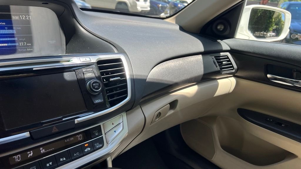 Used 2014  Honda EX-L image 18