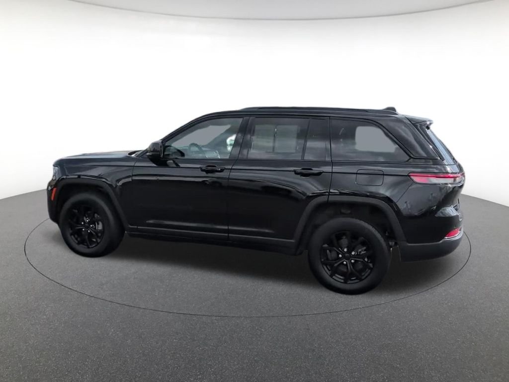 Certified Used 2025 Black Jeep Altitude image 13