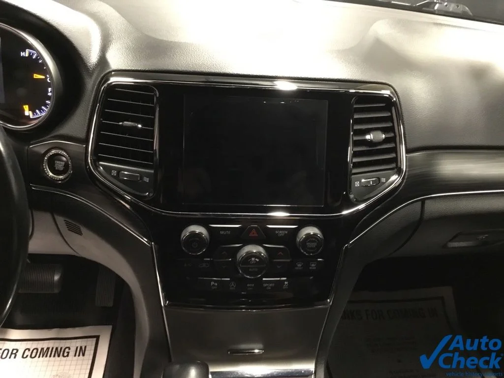 Used 2020 Gray Jeep Limited image 50