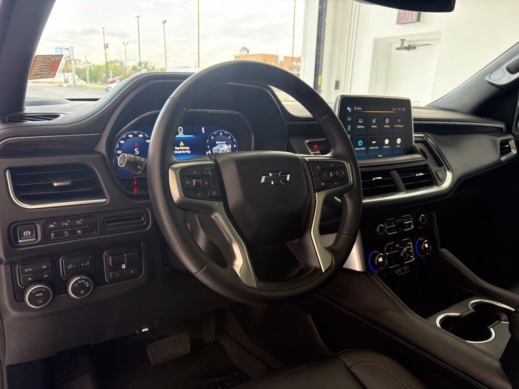 Used 2024 Summit White Chevrolet Z71 image 2