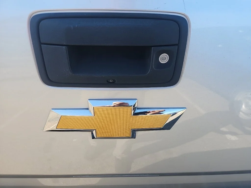 Used 2016 Silver Chevrolet LT image 17