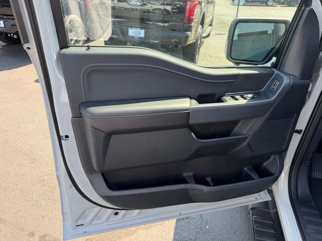 New 2026 Avalanche Ford XLT image 11