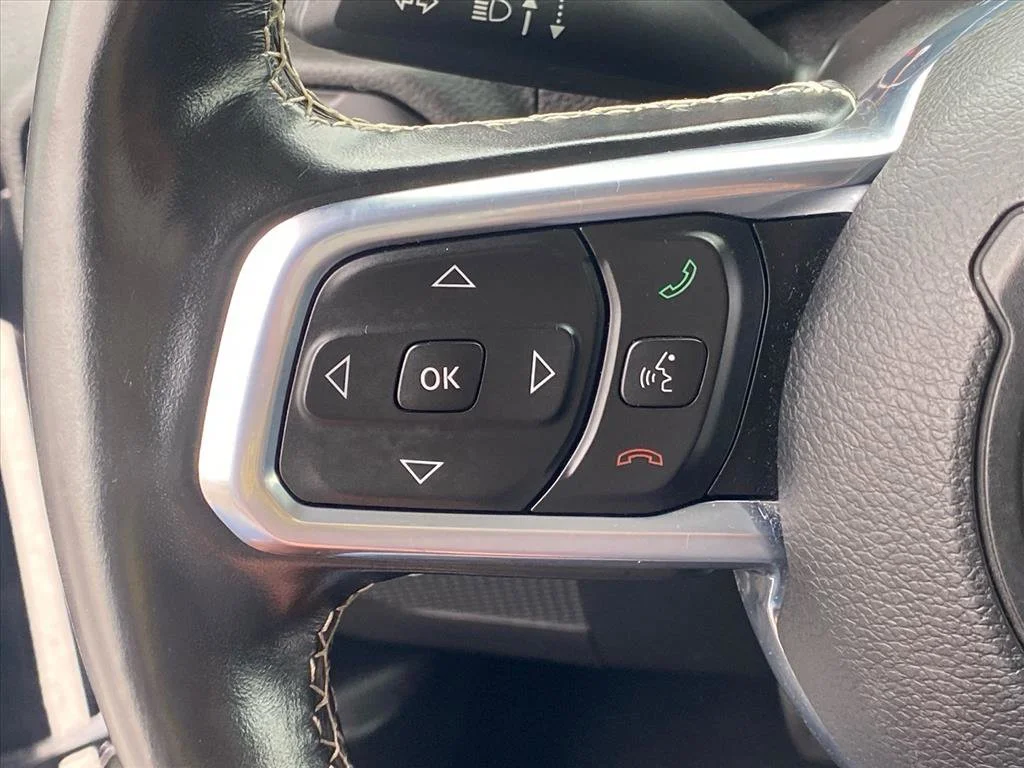 Used 2020 Black Clearcoat Jeep Sahara image 18