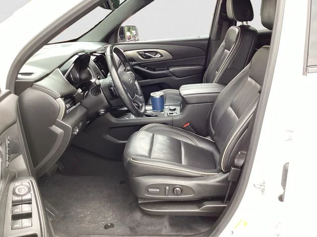 Used 2023 Pearl Chevrolet Premier image 9