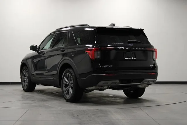 New 2026 Agate Black Metallic Ford Active image 30