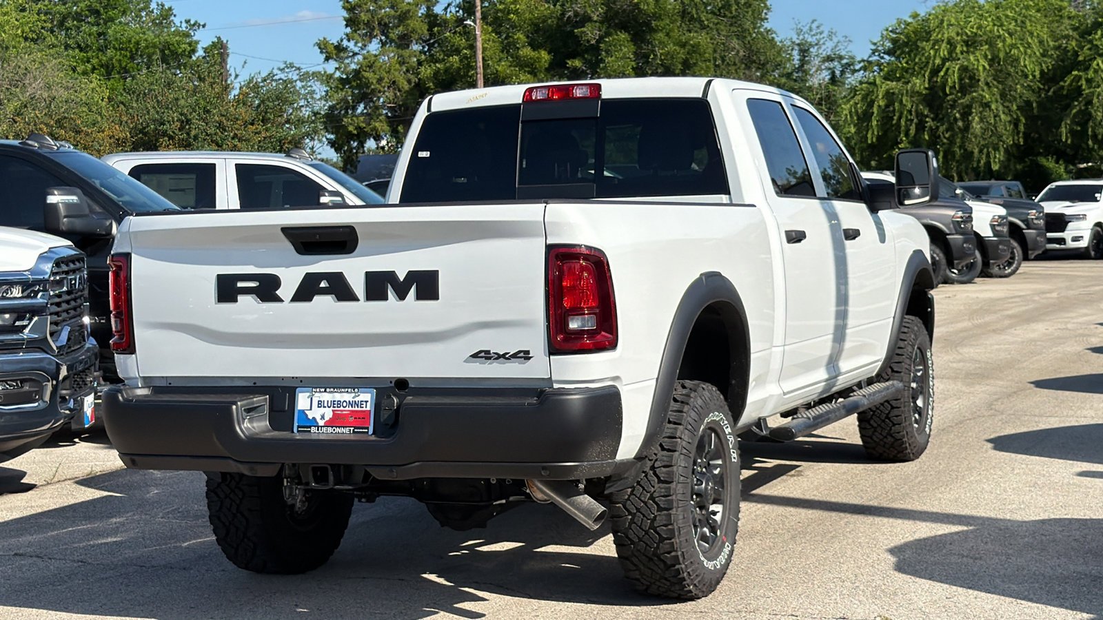 New 2026 Bright White Clear-Coat Exterior Paint RAM Tradesman image 5