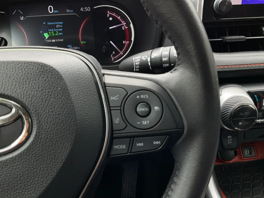 Used 2023 White Toyota Adventure image 16