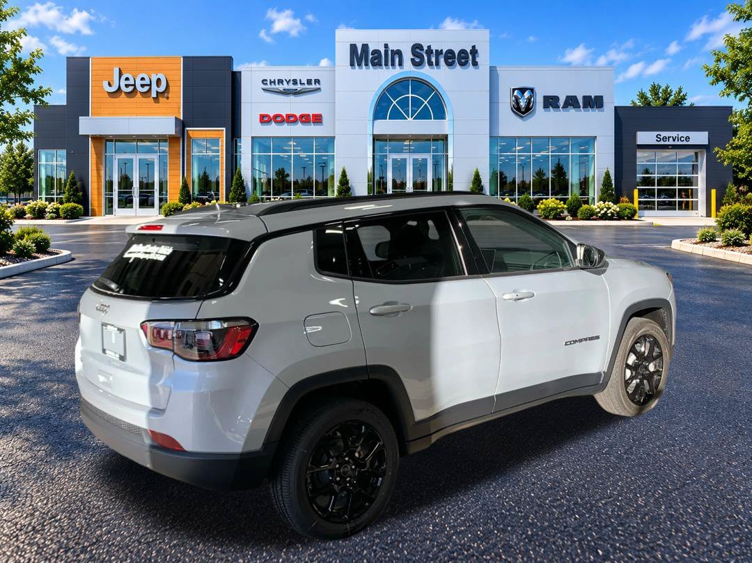 New 2026 Silver Zynith Metallic Clearcoat Jeep Latitude image 5