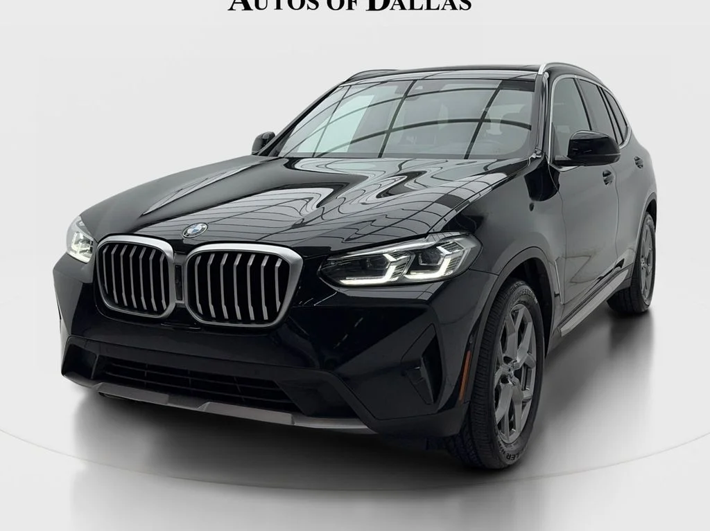 Used 2024 Black BMW sDrive30i image 4