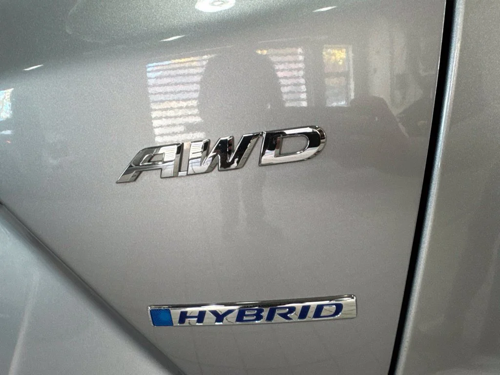 Used 2020  Honda LX image 15