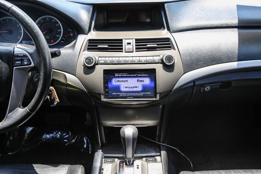 Used 2012 Polished Metal Metallic Honda SE image 13