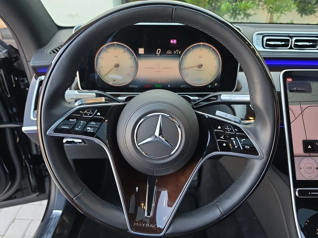 Used 2021 Black Mercedes-Benz Maybach S 580 image 31