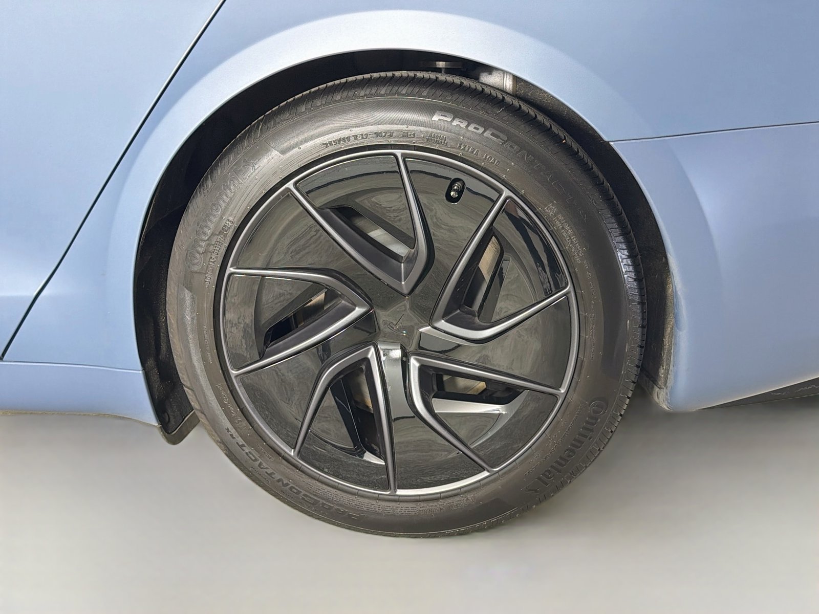 Used 2026 Frost Blue Metallic Tesla Base image 31