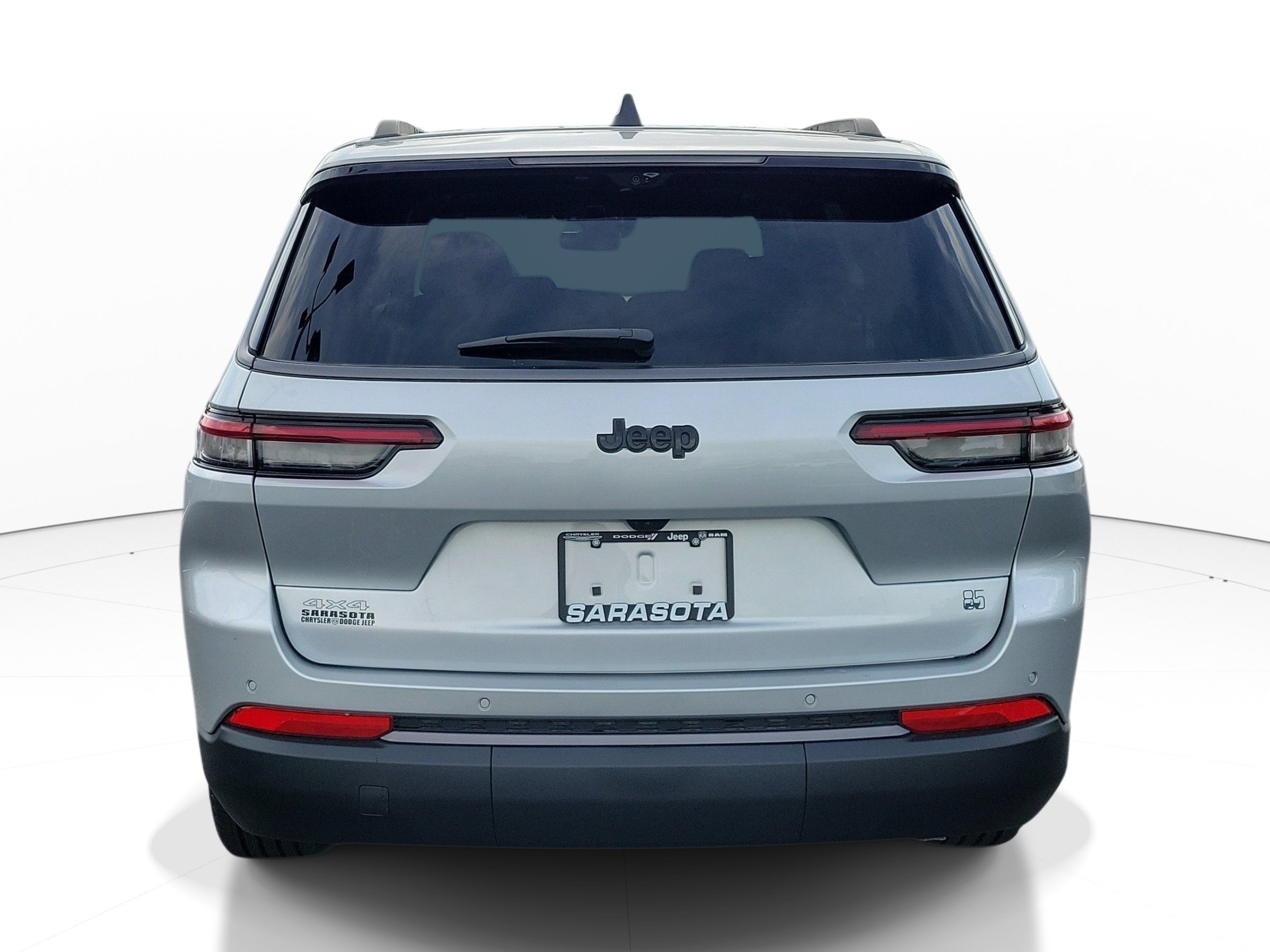 New 2026 Silver Zynith Exterior Paint Jeep 85th Anniversary Edition image 5