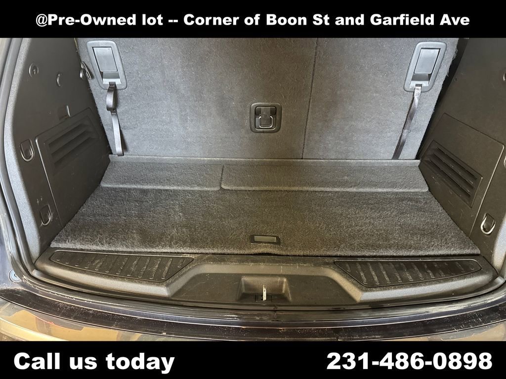 Used 2015 IRIDIUM METALLIC GMC SLE image 28