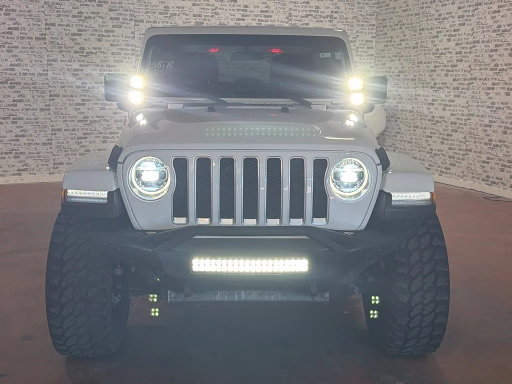Used 2019 Bright White Clearcoat Jeep Unlimited Sahara image 2