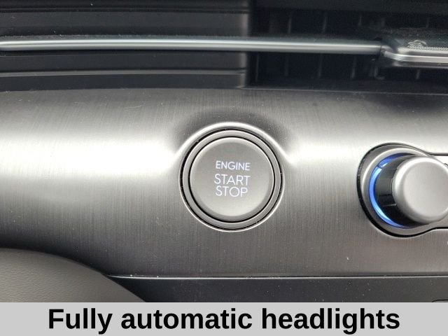 Used 2025 Yellow Hyundai SEL image 9