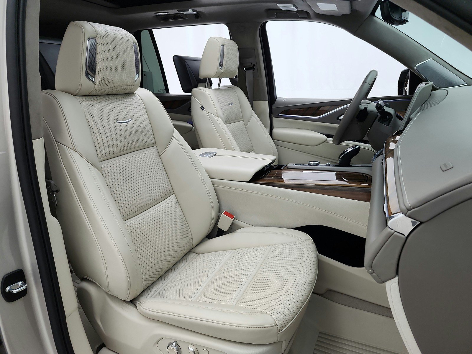 Used 2024 Sandstone Metallic Cadillac 4WD Sport Platinum image 20