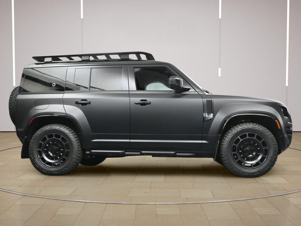 New 2026 Black Land Rover  image 27