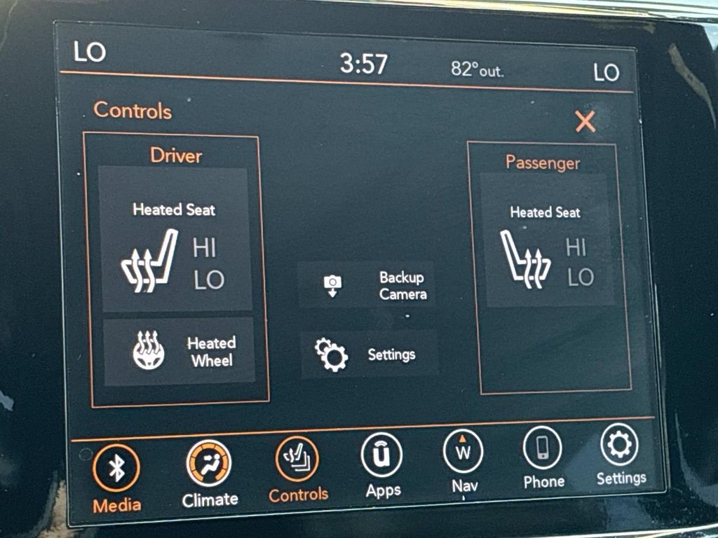 Used 2021 White Jeep Laredo X image 32