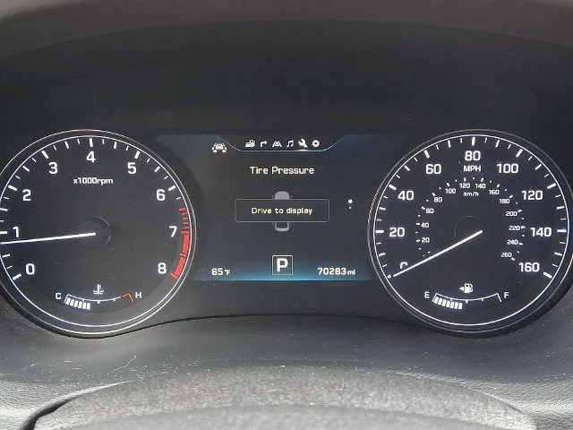 Used 2016 Blue Hyundai 3.8 image 21