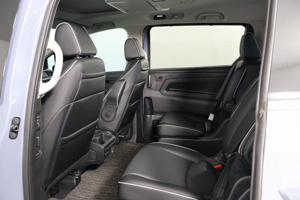 2026 Honda Odyssey Elite - Photo 6
