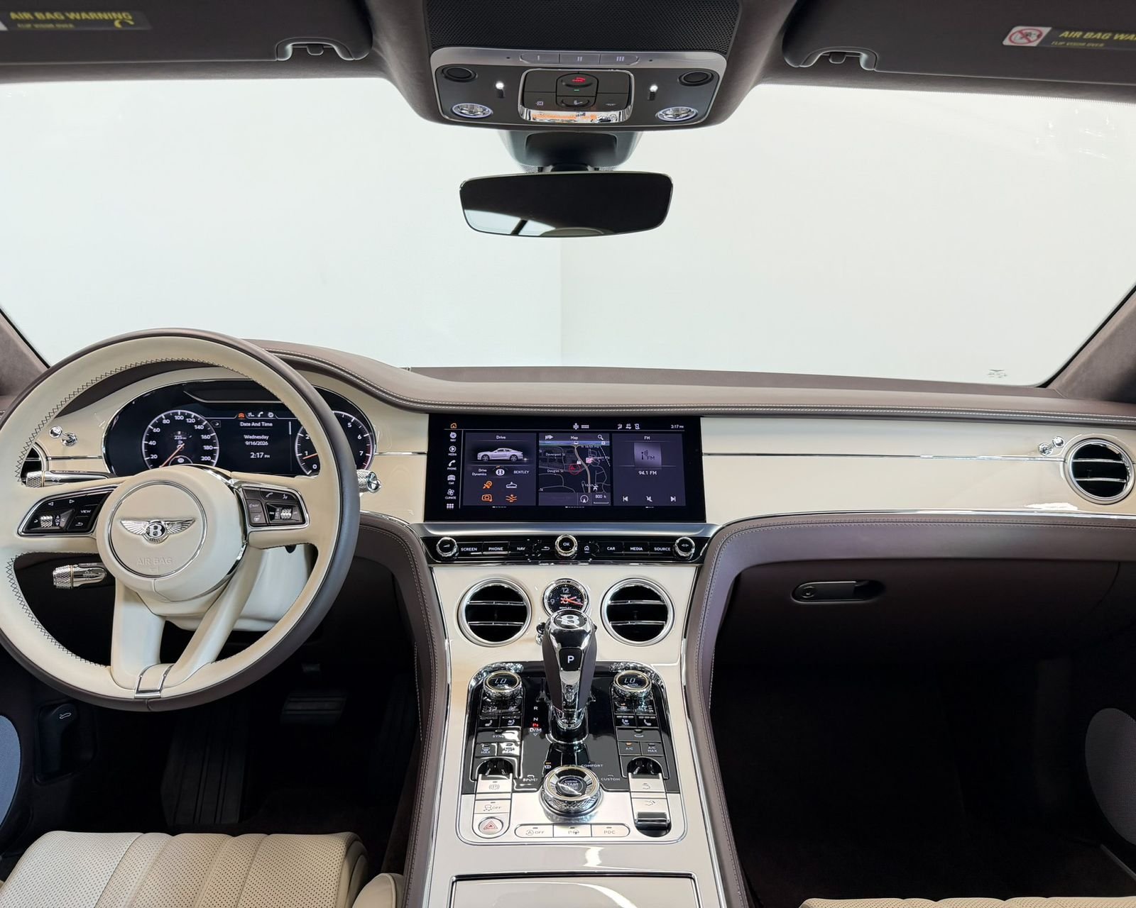 Used 2023 Brown Bentley V8 image 4