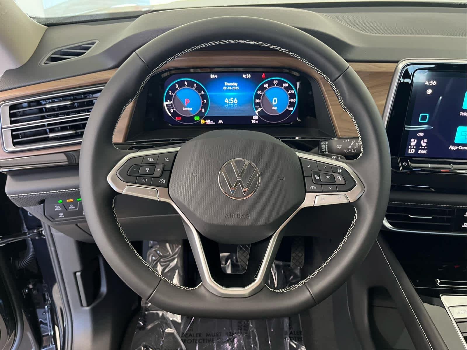 2026 Volkswagen Atlas SE w/Tech - Photo 15