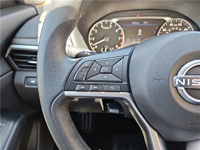 Used 2025 White Nissan SV image 10