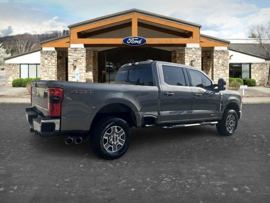 Used 2024 Gray Metallic Ford LARIAT image 5
