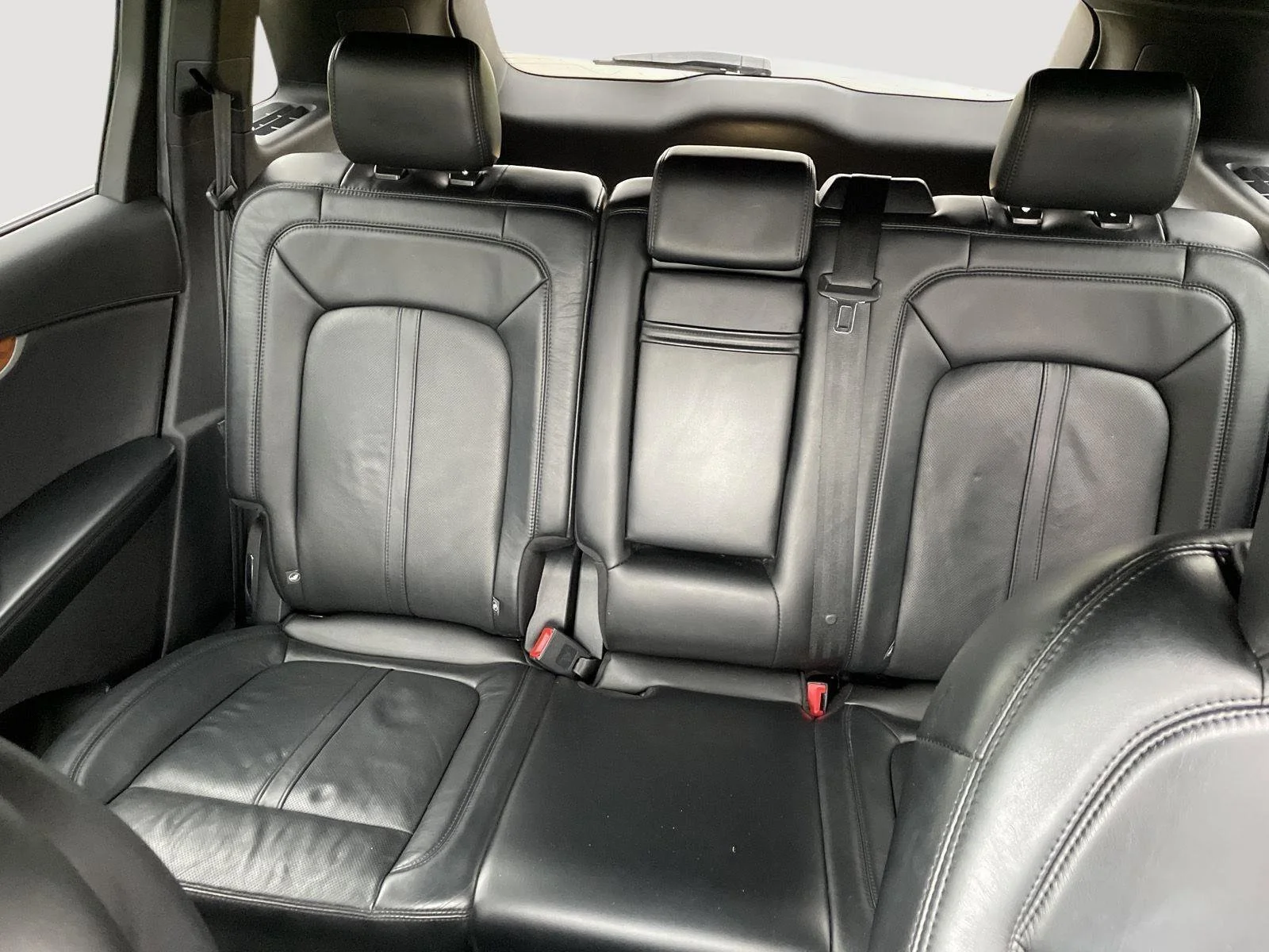 Used 2016 Black Velvet Lincoln Reserve image 20