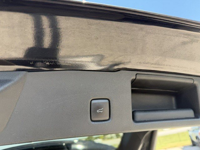 Used 2022 Black Metallic Ford SEL image 29