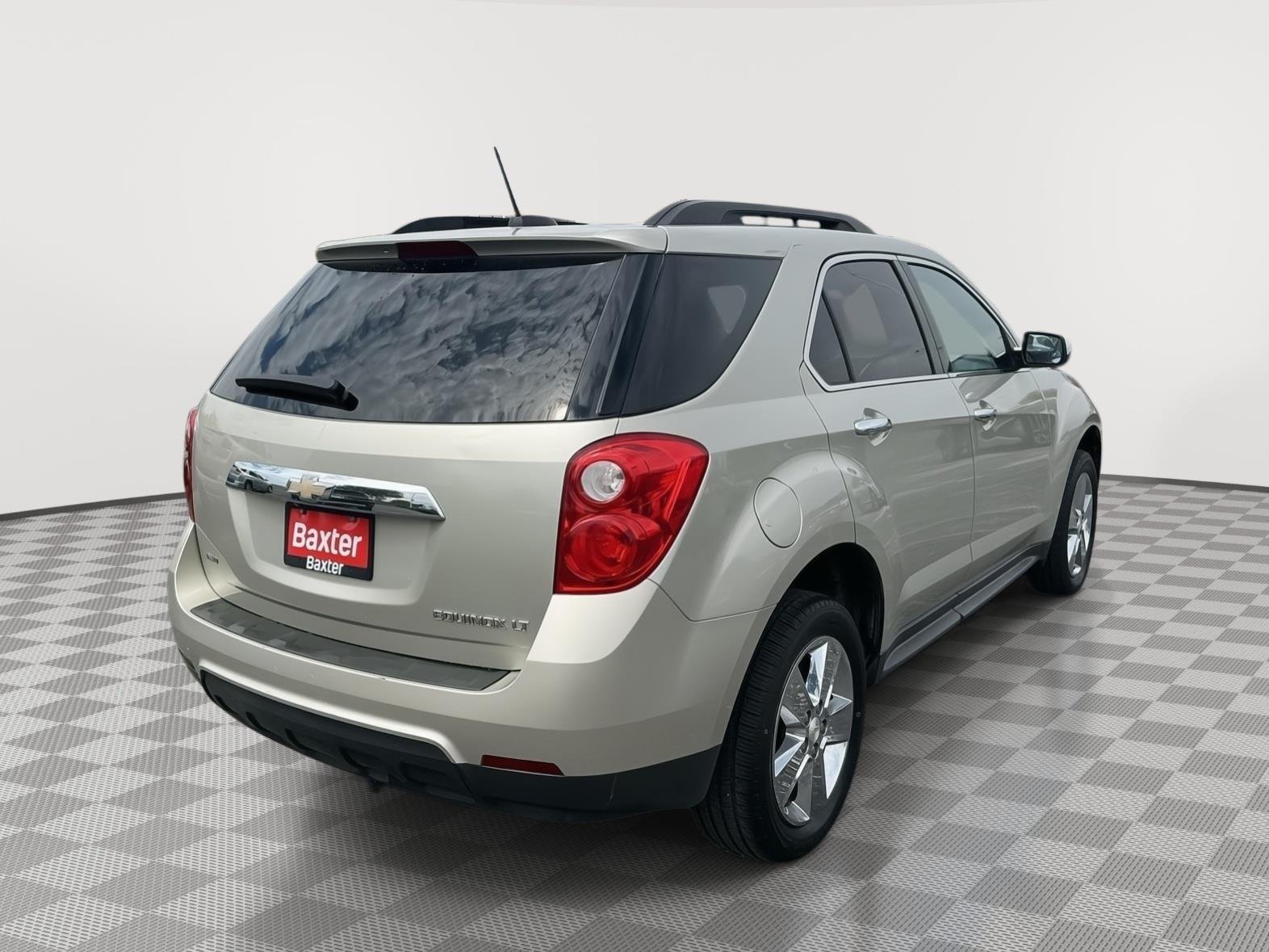 Used 2015 Champagne Silver Metallic Chevrolet LT image 21