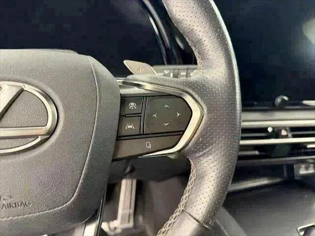 2023 Lexus RX Hybrid 500h - Photo 16