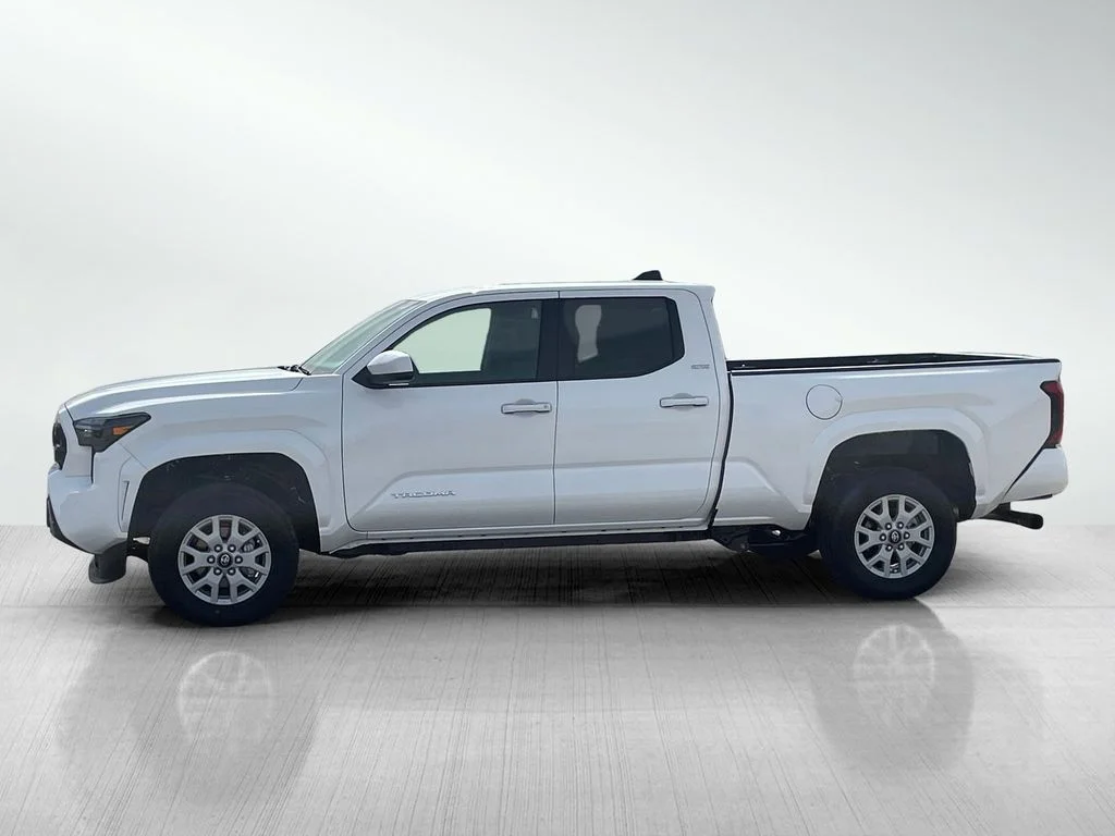 New 2026 Ice Cap Toyota SR5 image 6